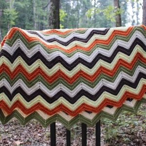 Chevron Patterned Blanket in Earth Tones
